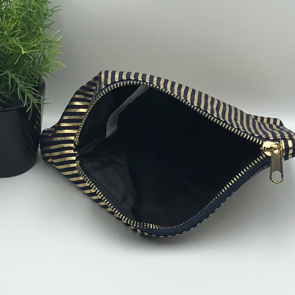 NWOT Merangue Black & Gold Striped Make Up Bag - Picture 5 of 8